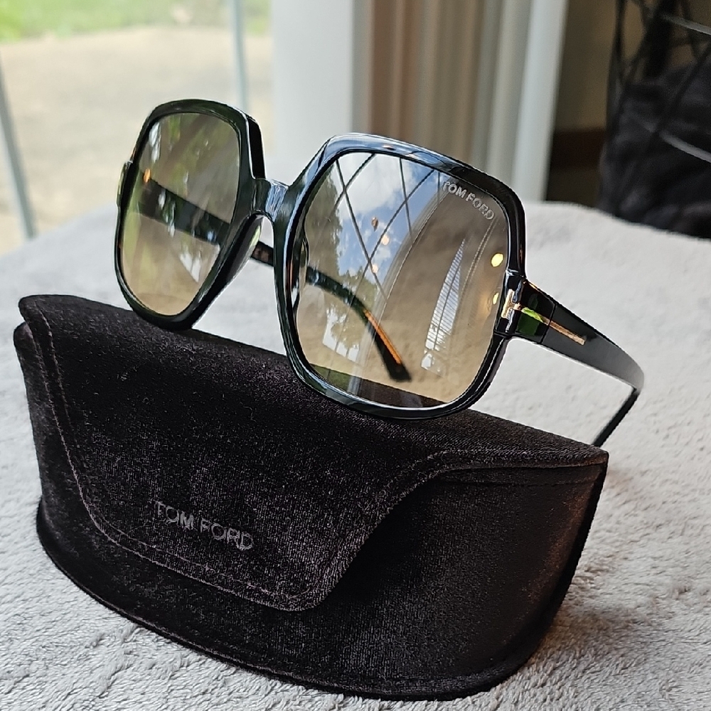 Tom Ford Oversized Black Sunglasses